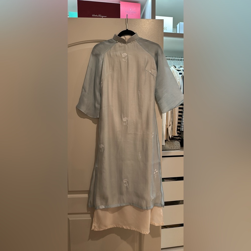 Vietnamese ao dai